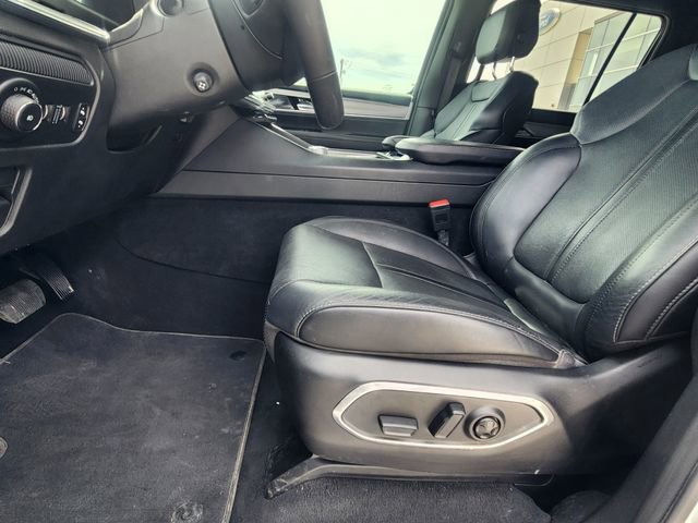 Used 2023 Jeep Wagoneer Series II AWD/4WD image 9