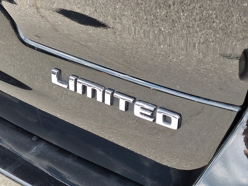 Used 2023 Jeep Grand Cherokee L Limited AWD/4WD image 20