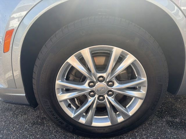 Certified 2024 Cadillac XT6 Luxury FWD image 11