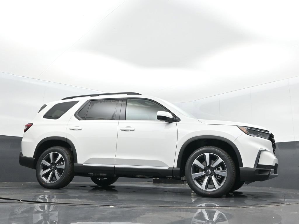 New 2025 Honda Pilot Touring image 29