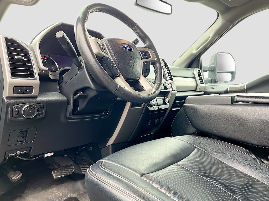 Used 2020 Ford F250 Lariat w/ Lariat Value Package AWD/4WD image 9