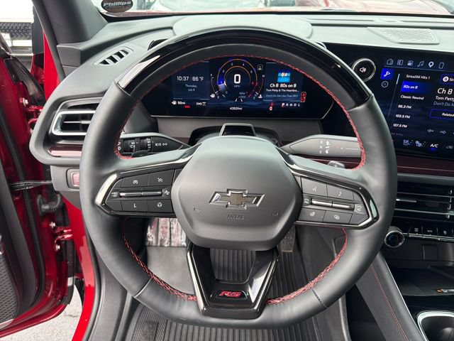 Used 2024 Chevrolet Traverse RS w/ LPO, Floor Liner Package AWD/4WD image 14