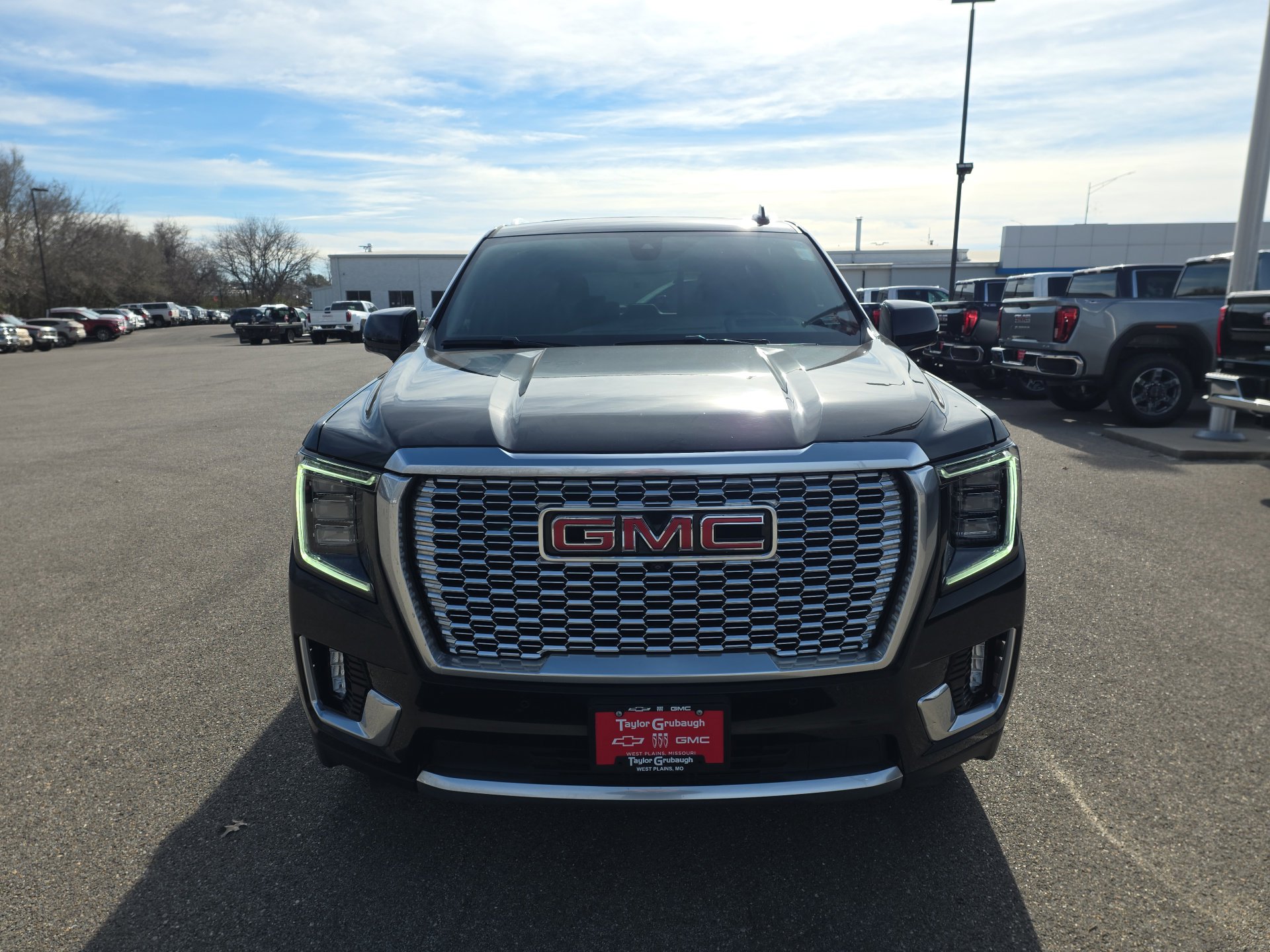 Certified 2021 GMC Yukon Denali image 3