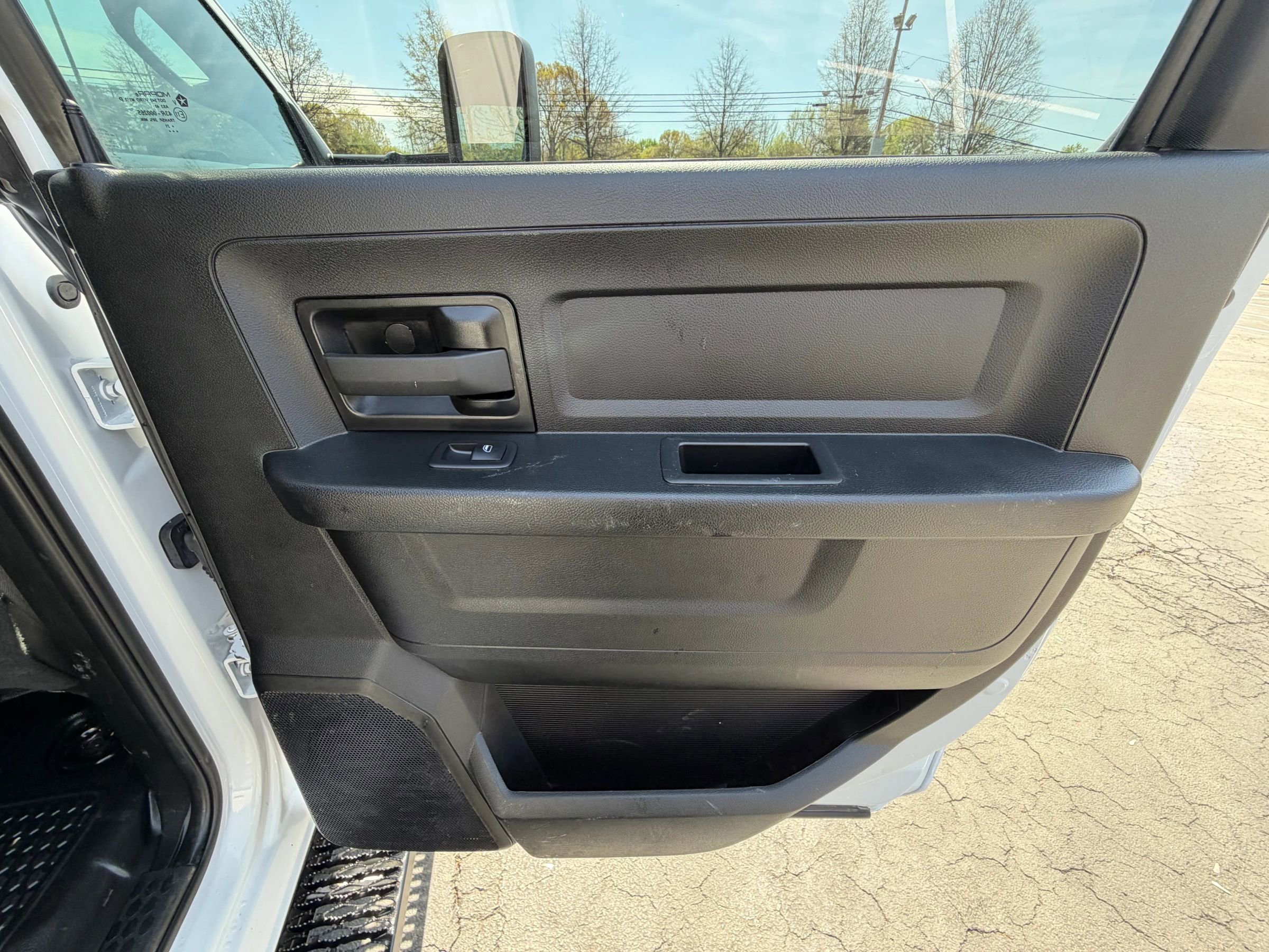 Used 2021 RAM 5500 Tradesman w/ Chrome Appearance Group image 21