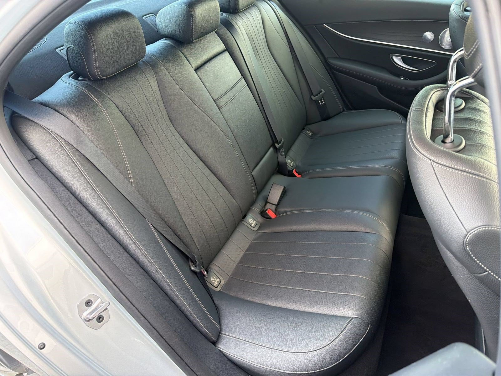 Used 2020 Mercedes-Benz E 350 Sedan w/ Parking Assistance Package image 32