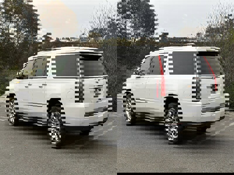 Used 2019 Cadillac Escalade ESV Luxury image 4