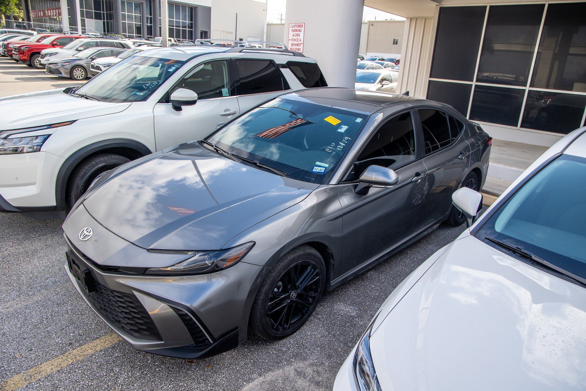 Used 2025 Toyota Camry XSE image 3