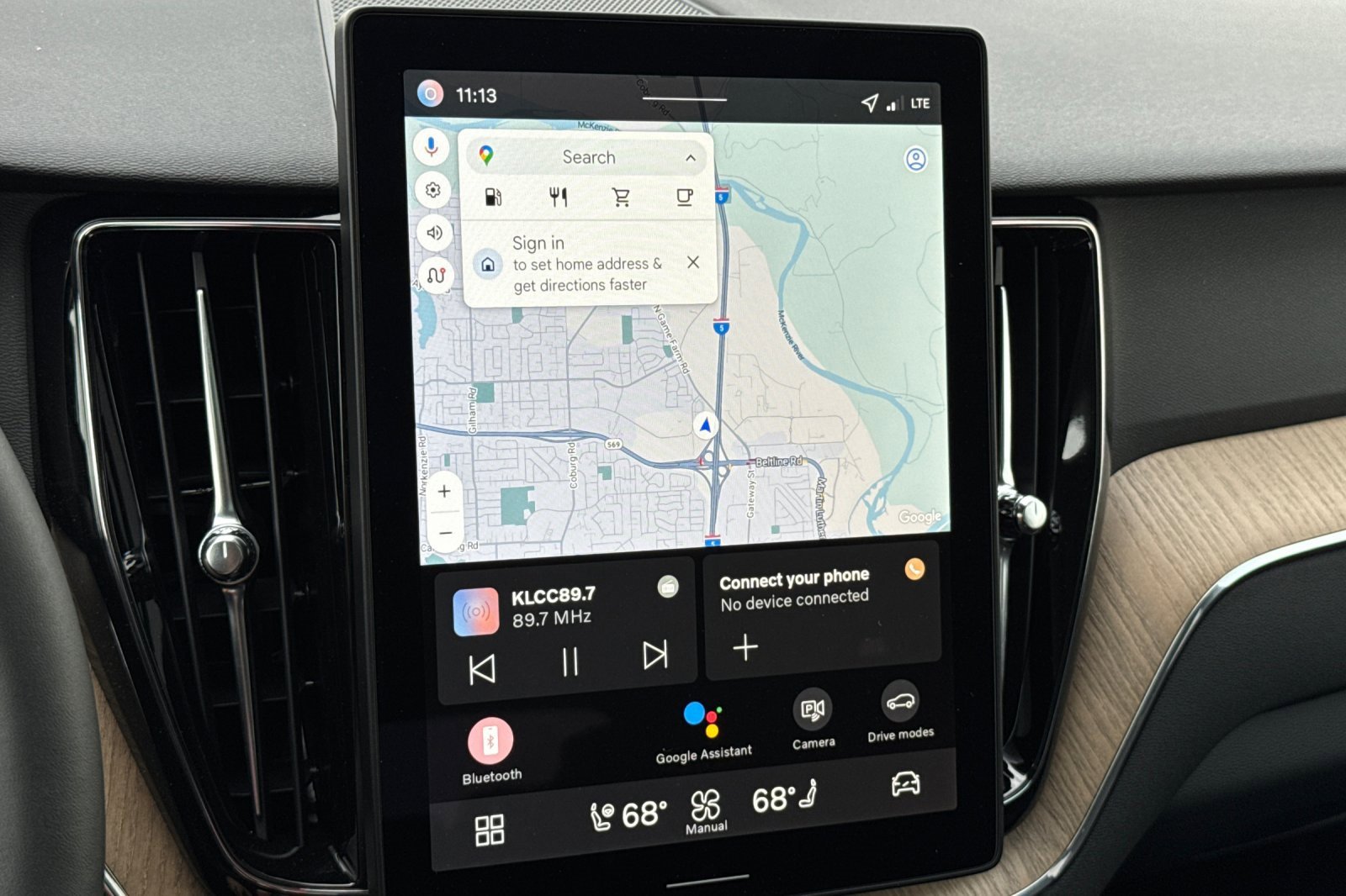 New 2026 Volvo XC60 B5 Plus w/ Climate Package image 18