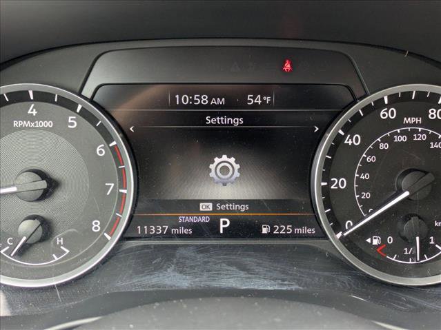 Used 2025 INFINITI QX60 Pure w/ Cargo Package image 11