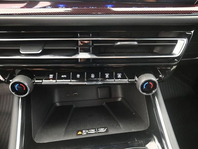 Used 2026 Chevrolet Traverse RS w/ LPO, Floor Liner Package image 3