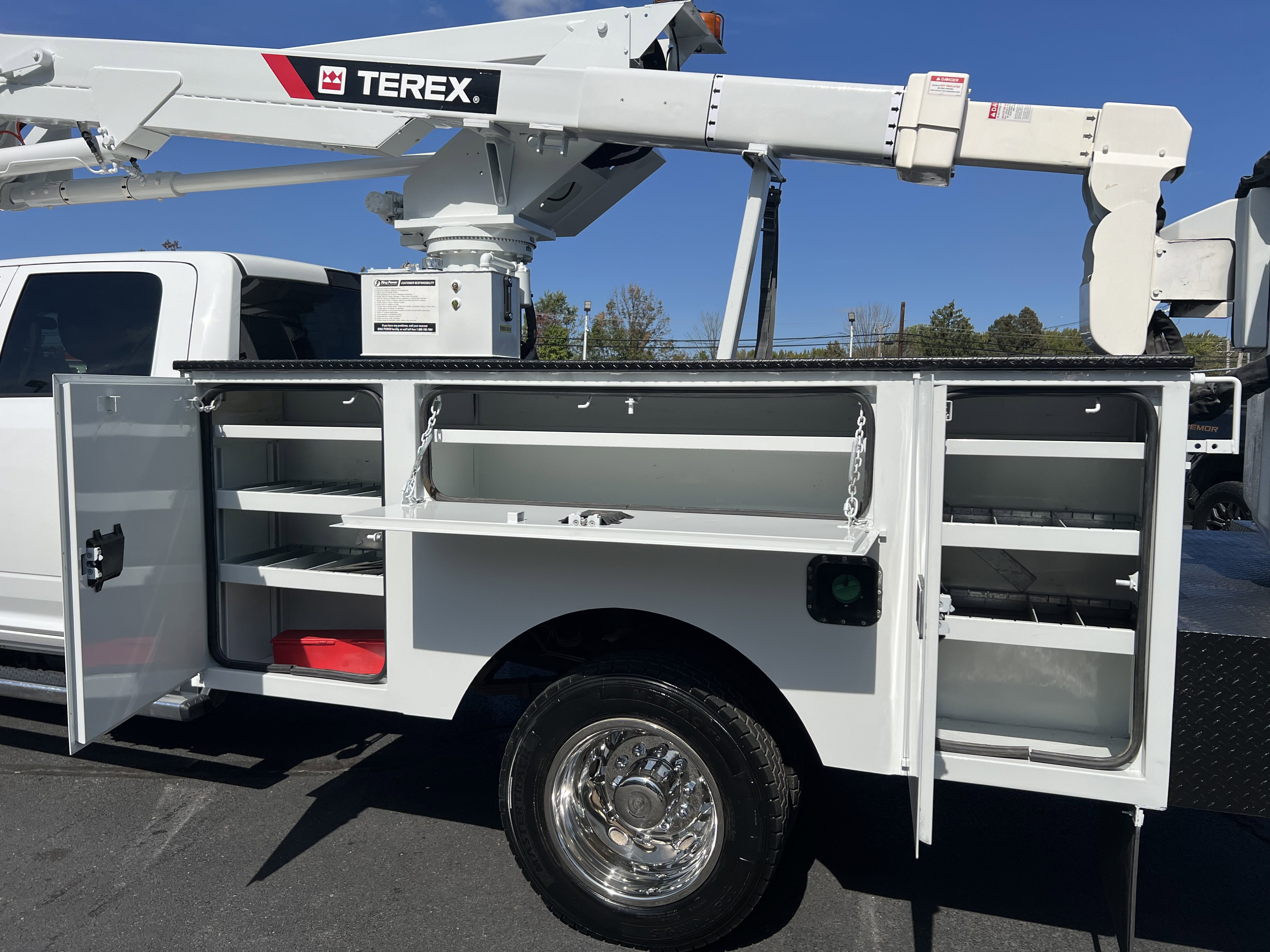 Used 2019 RAM 5500 Tradesman w/ Chrome Appearance Group image 12