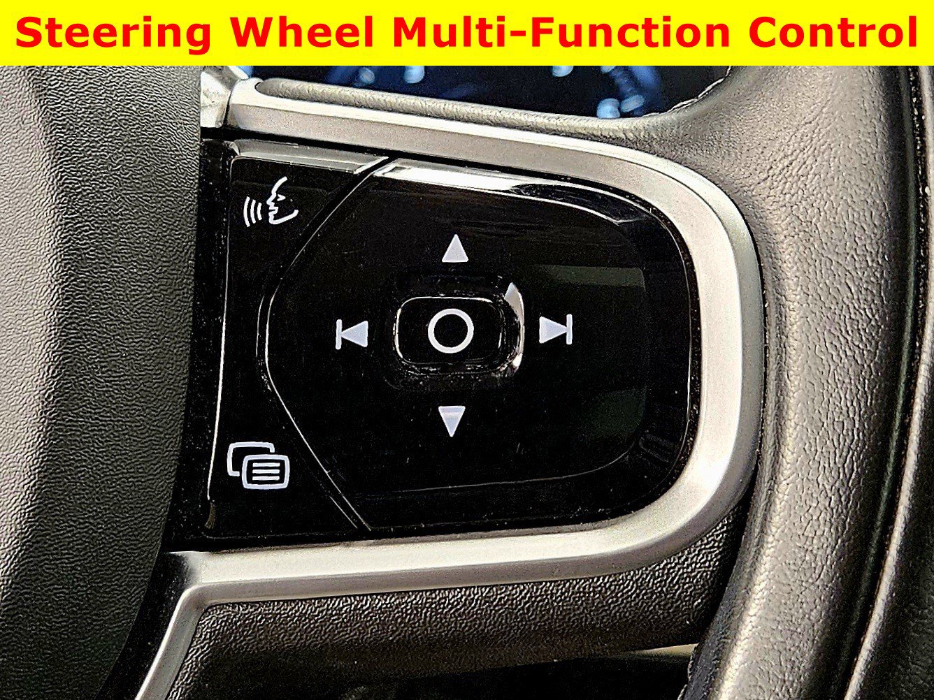 Used 2021 Volvo XC90 T6 Momentum w/ Protection Package Premier image 35