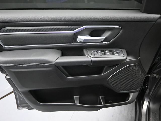New 2026 RAM 1500 4x4 Crew Cab image 12