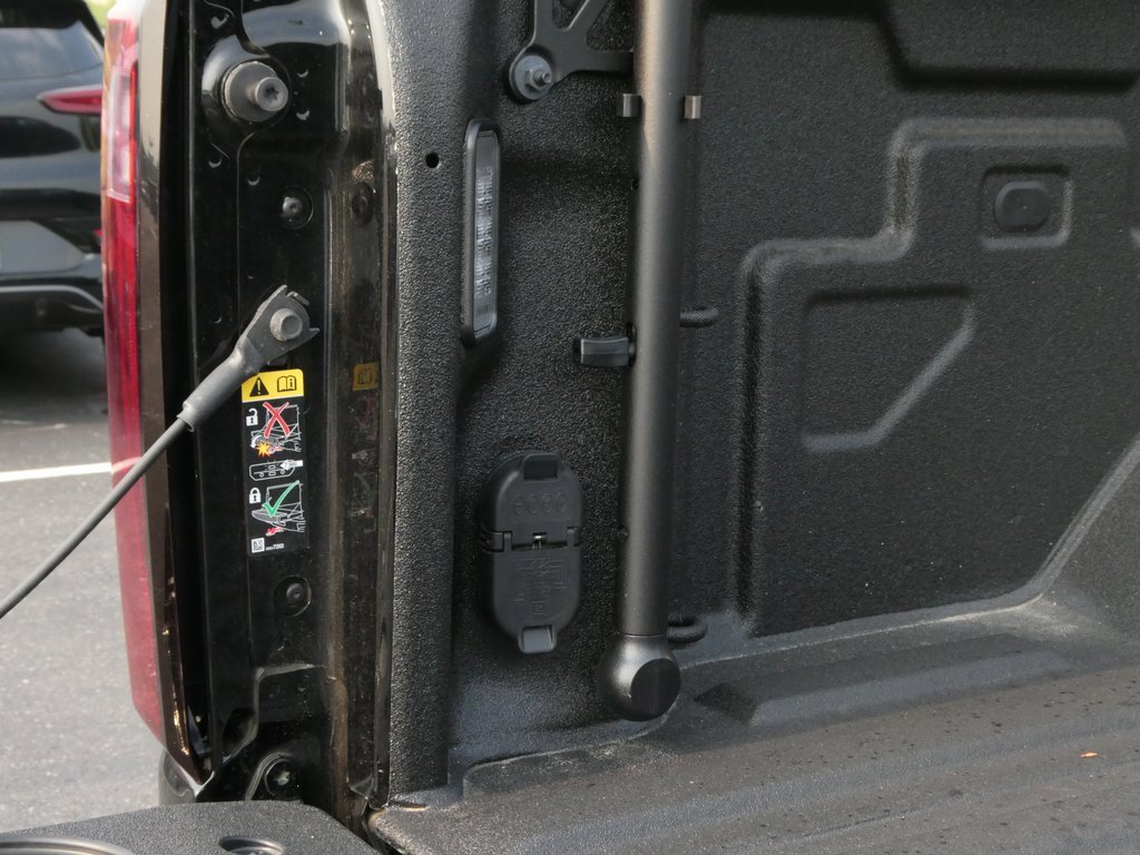 New 2025 GMC Sierra 2500 SLT w/ SLT Premium Package image 29