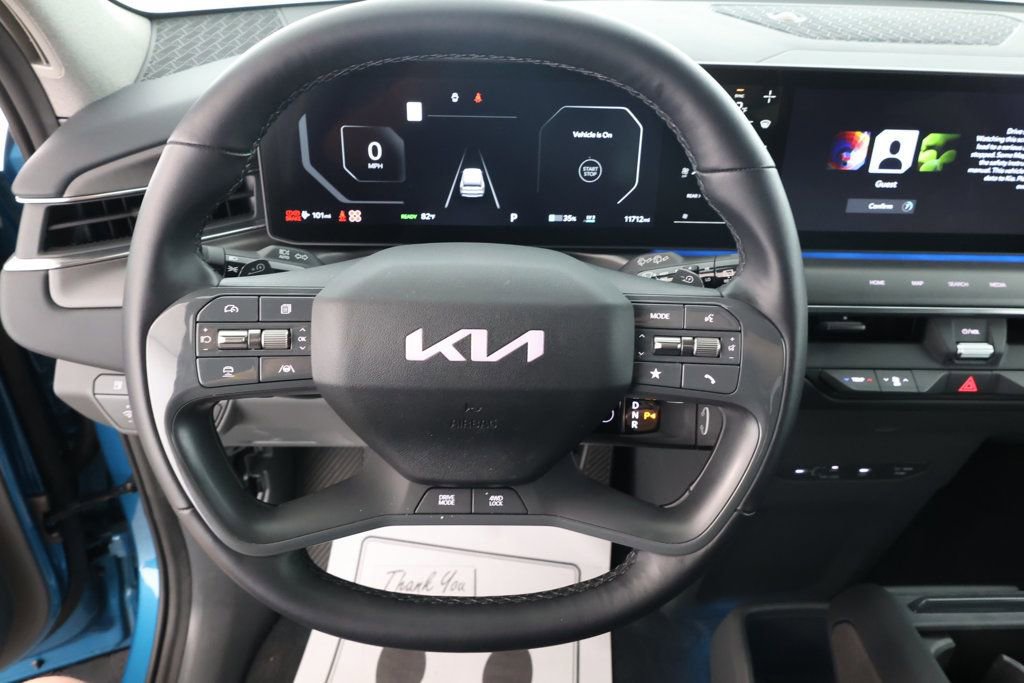 Used 2024 Kia EV9 Land image 14