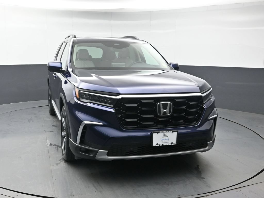 Certified 2024 Honda Pilot Touring image 10