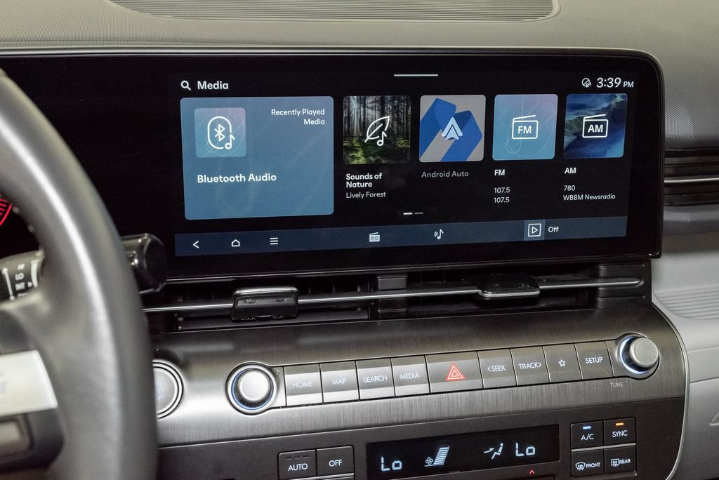 Used 2025 Hyundai Kona SEL FWD image 17