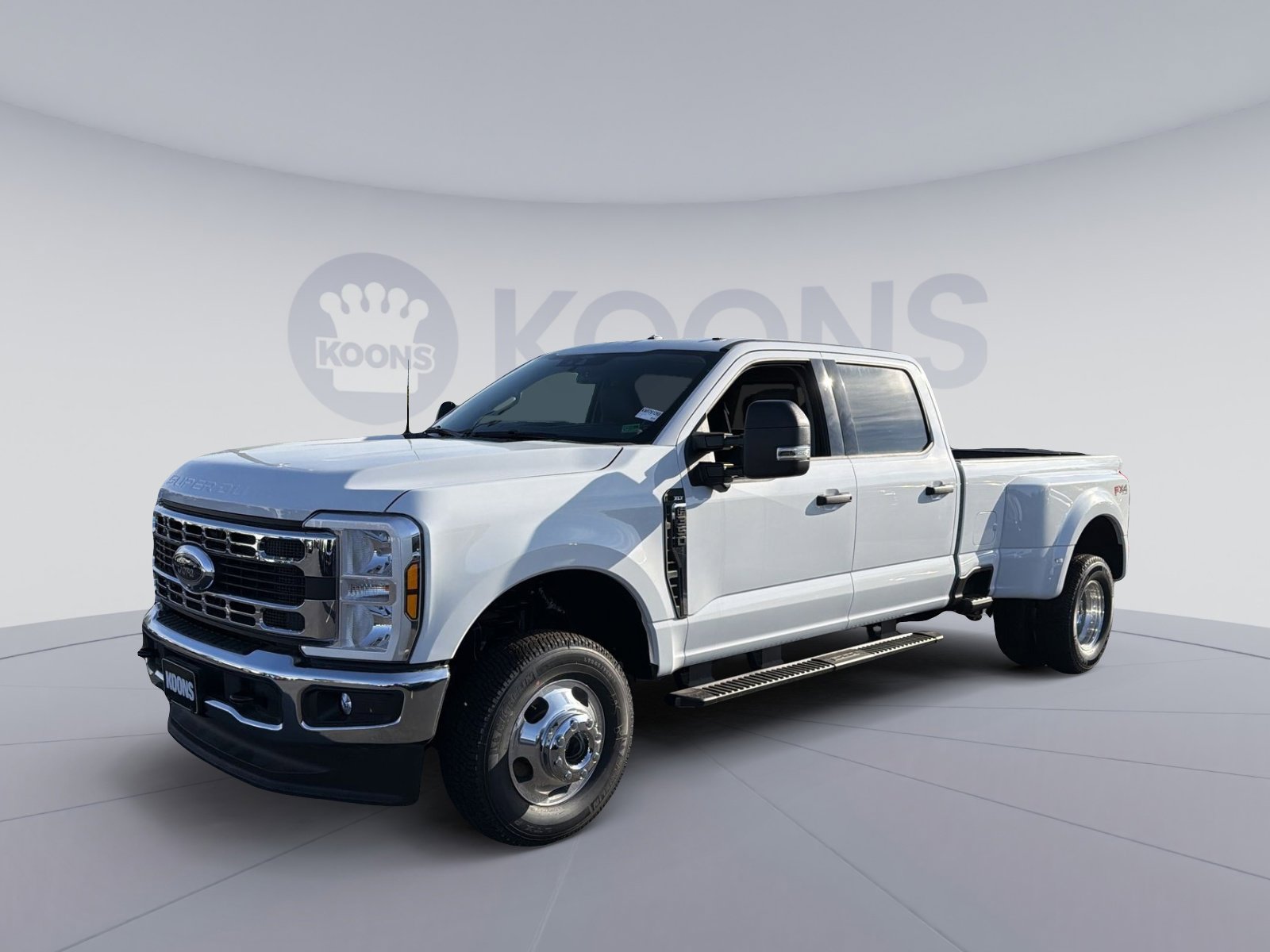New 2026 Ford F350 XLT w/ 360-Degree Camera Package