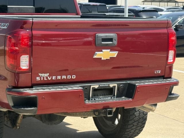 Used 2018 Chevrolet Silverado 1500 LTZ Z71 w/ LTZ Plus Package AWD/4WD image 6