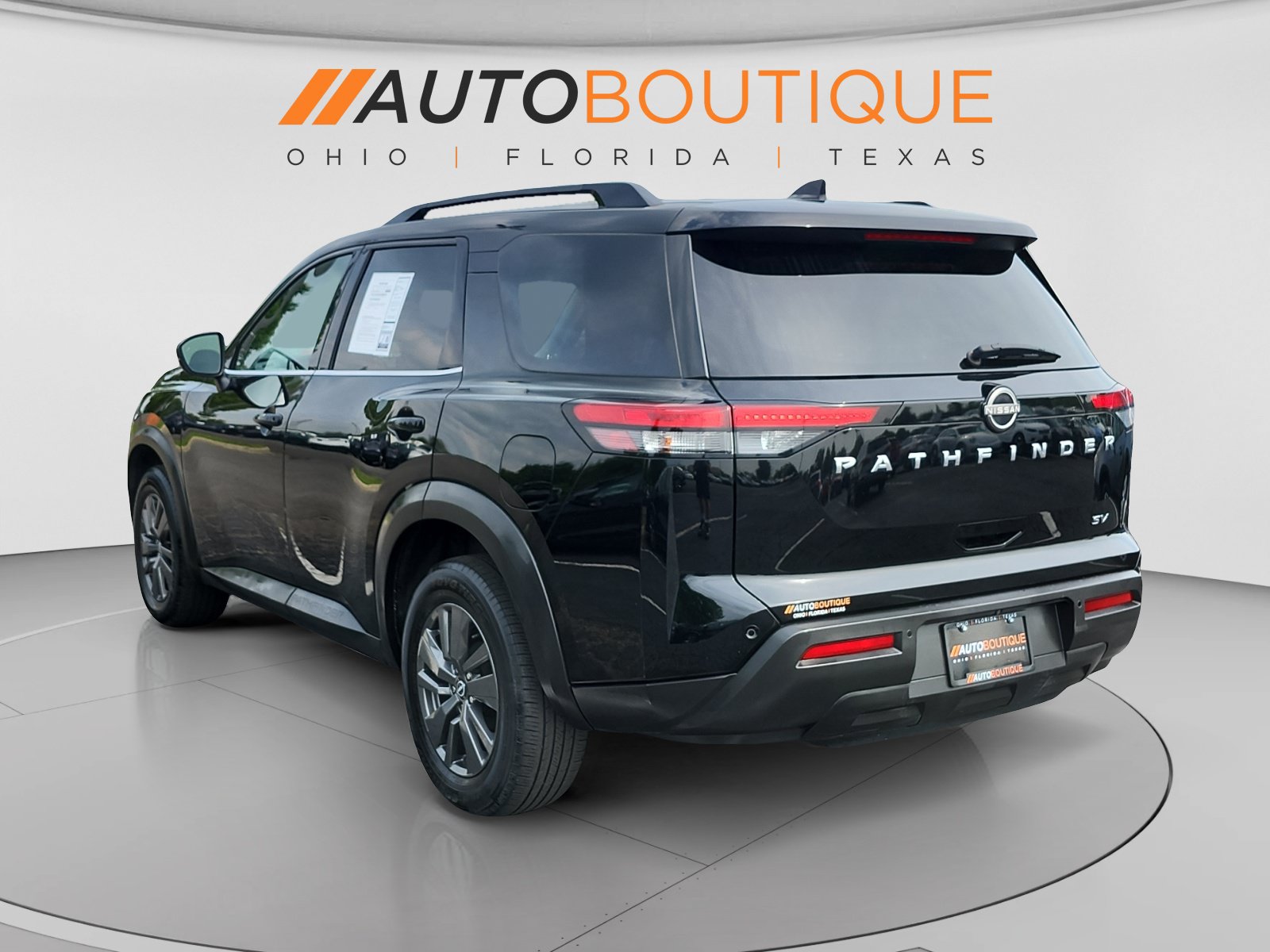 Used 2022 Nissan Pathfinder SV FWD image 3