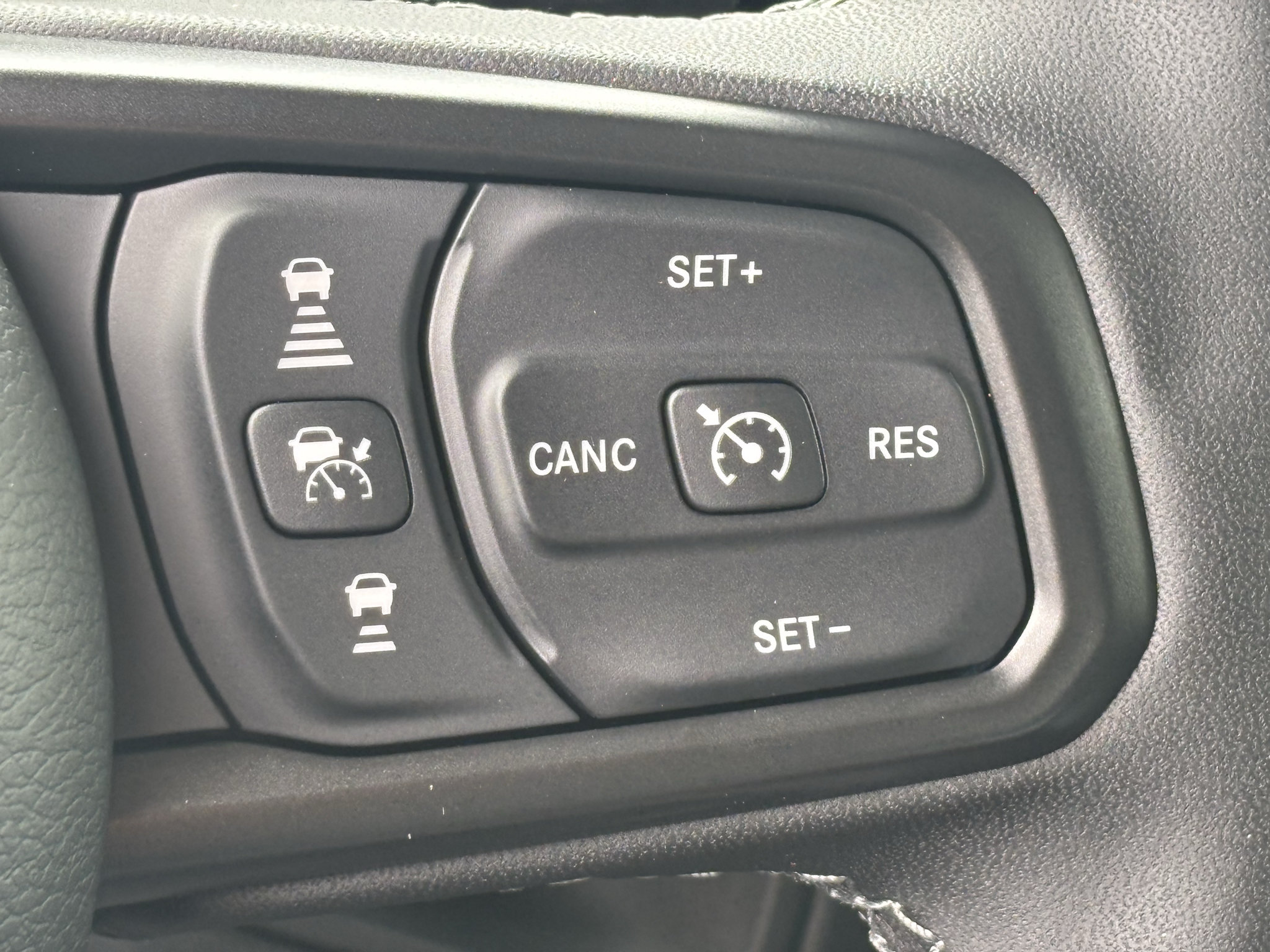 New 2027 Jeep Gladiator Sport AWD/4WD image 10