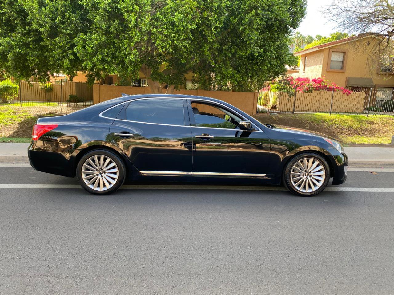 Used 2015 Hyundai Equus Signature image 6