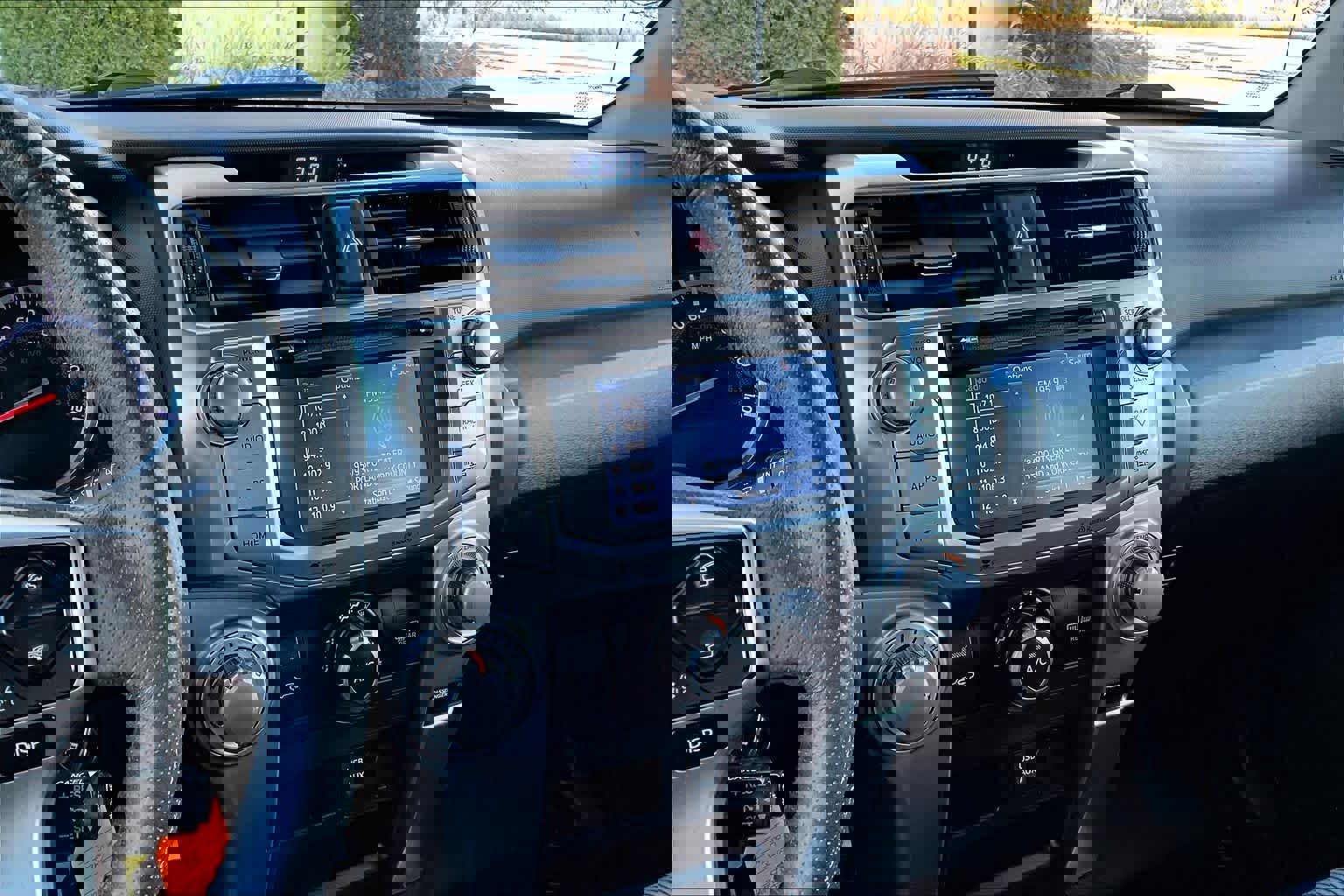 Used 2017 Toyota 4Runner SR5 image 6