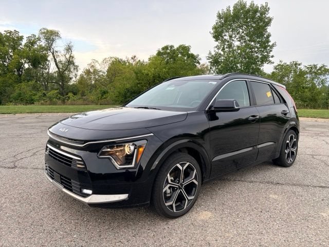 Certified 2025 Kia Niro EX Touring