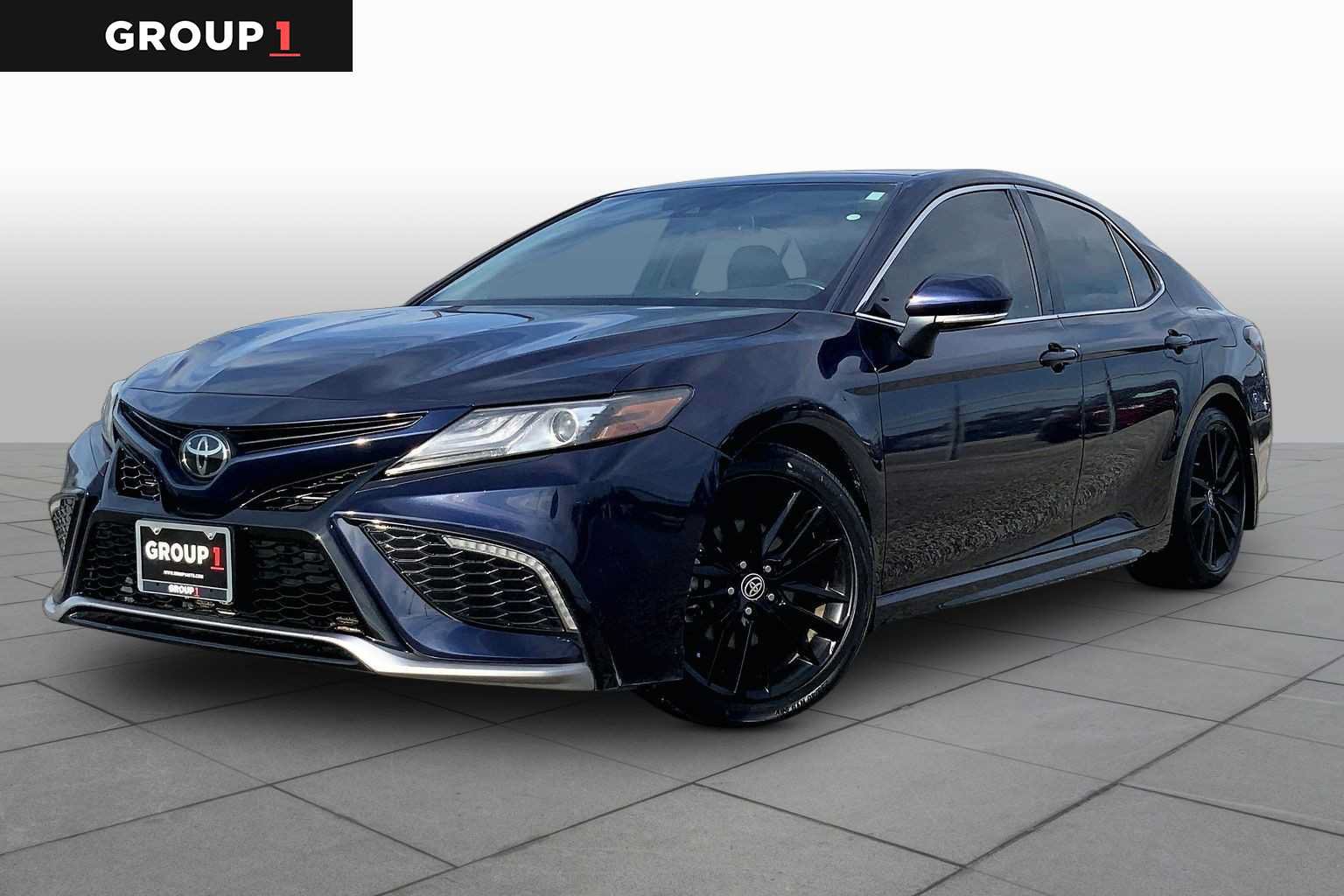 Used 2022 Toyota Camry XSE FWD image 1