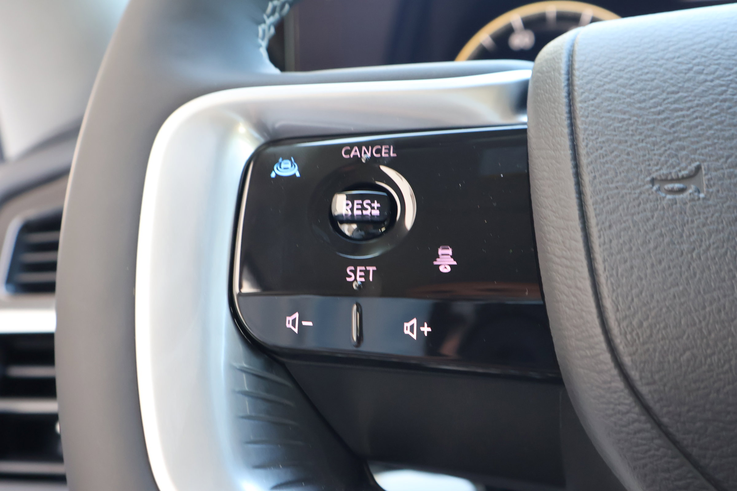 New 2026 INFINITI QX80 Luxe image 28