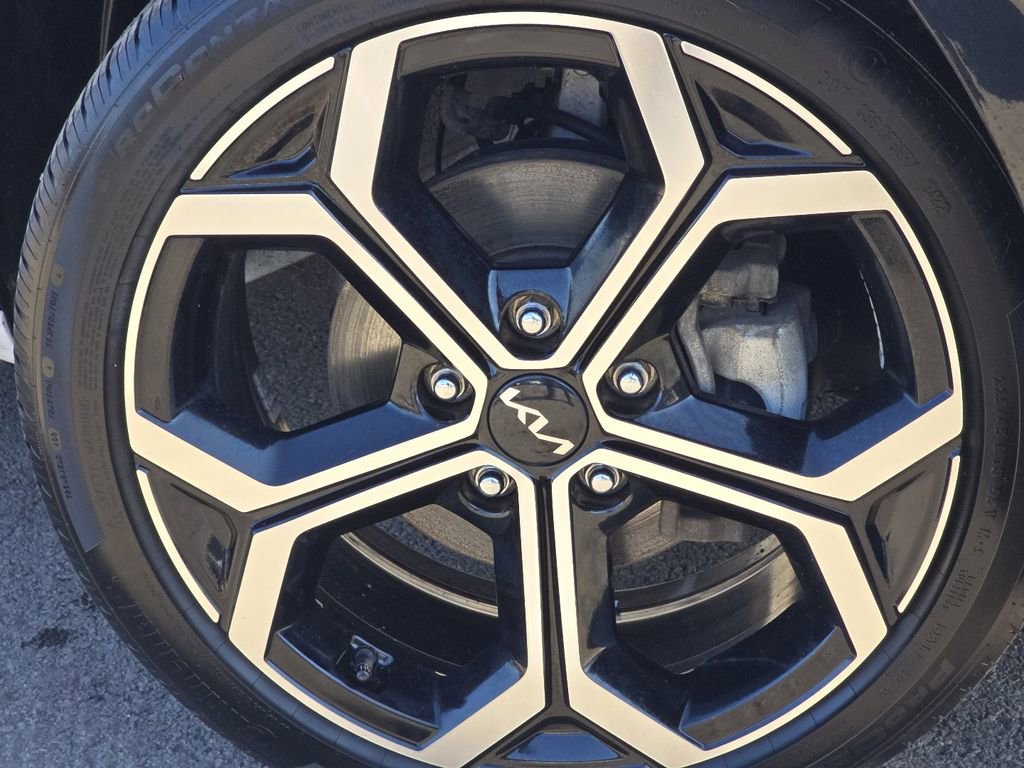 Used 2023 Kia Niro EX Touring image 11