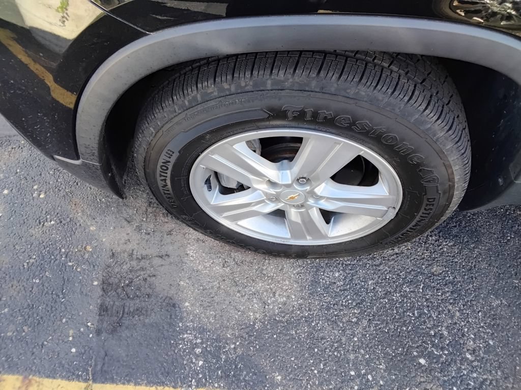 Used 2020 Chevrolet Trax LS w/ Tint and Cruise Package FWD image 9