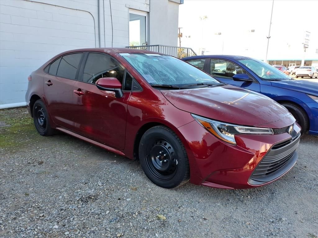 Used 2025 Toyota Corolla LE