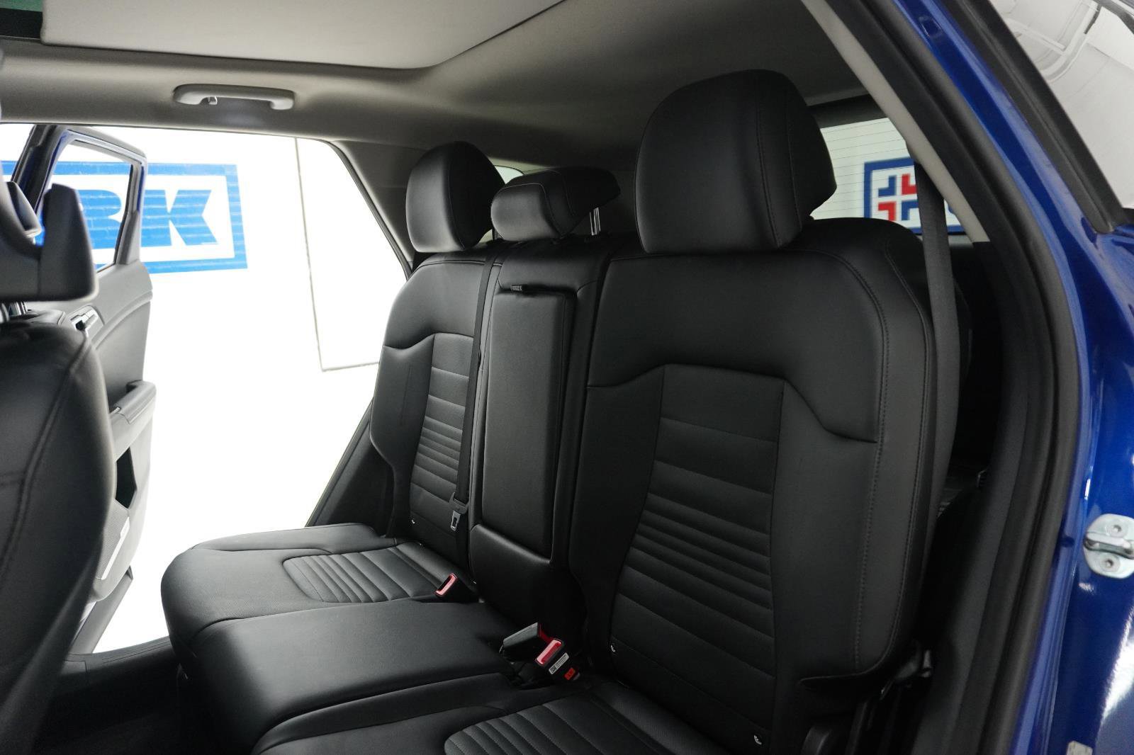 Used 2023 Kia Sportage SX image 34