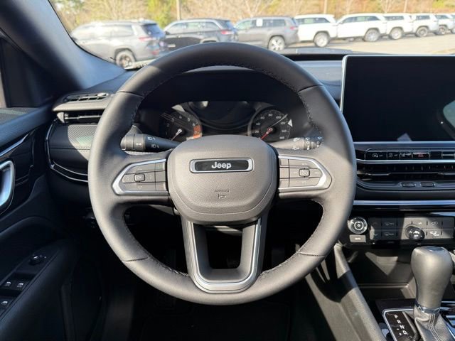 New 2026 Jeep Compass Latitude image 19