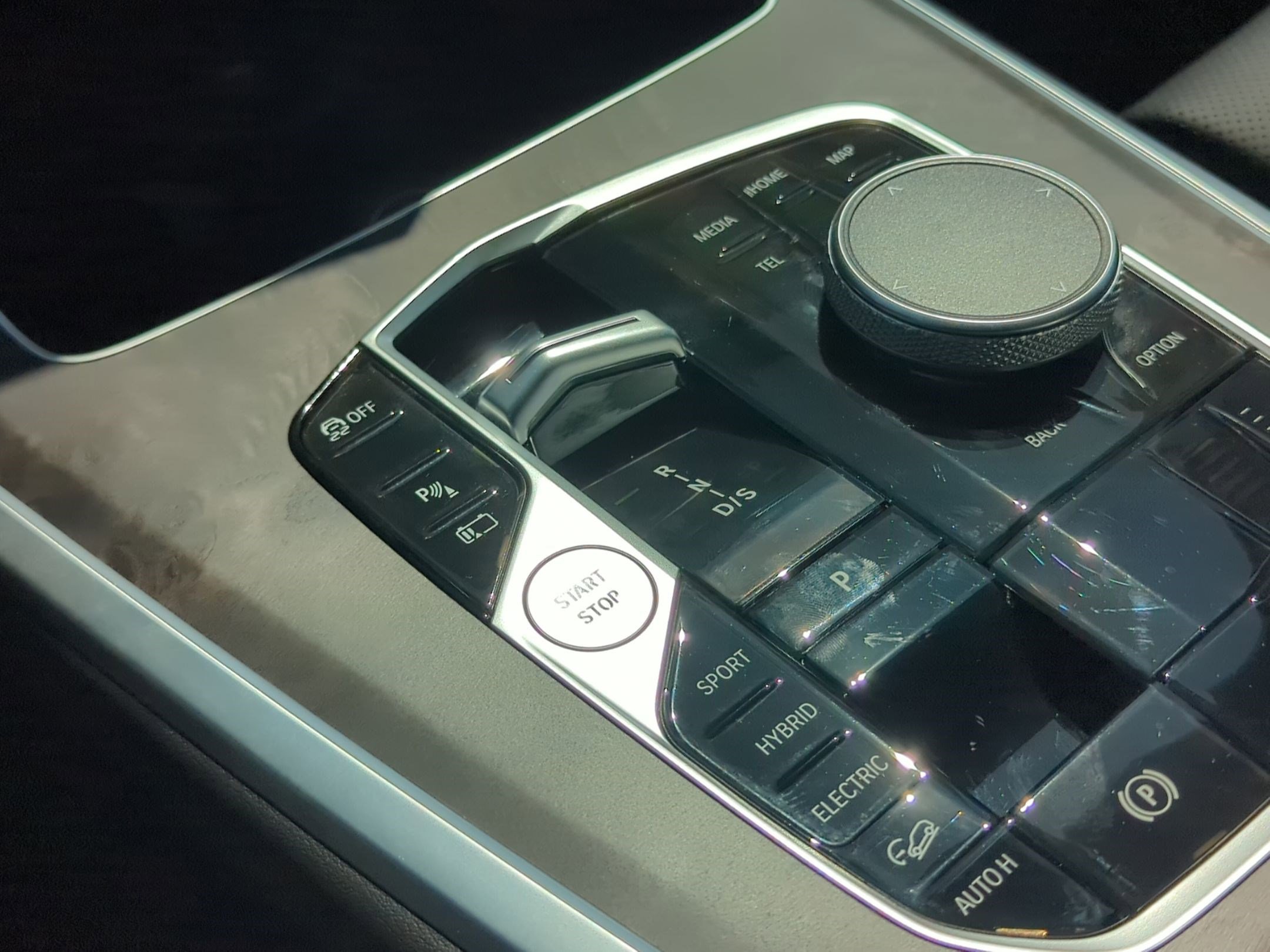 Used 2025 BMW X5 xDrive50e w/ Premium Package image 26