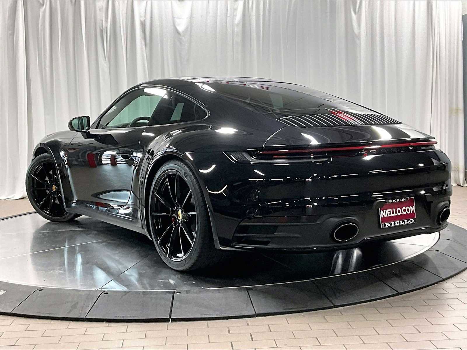 Used 2021 Porsche 911 Carrera S image 3