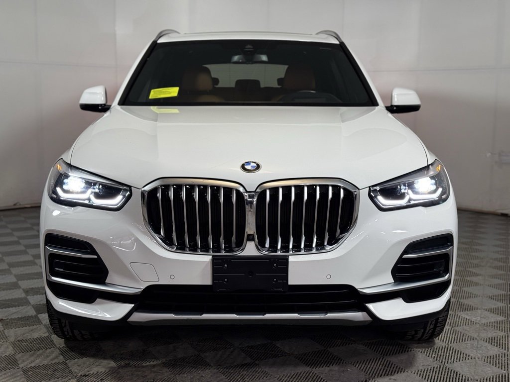 Used 2022 BMW X5 xDrive40i w/ Premium Package image 12