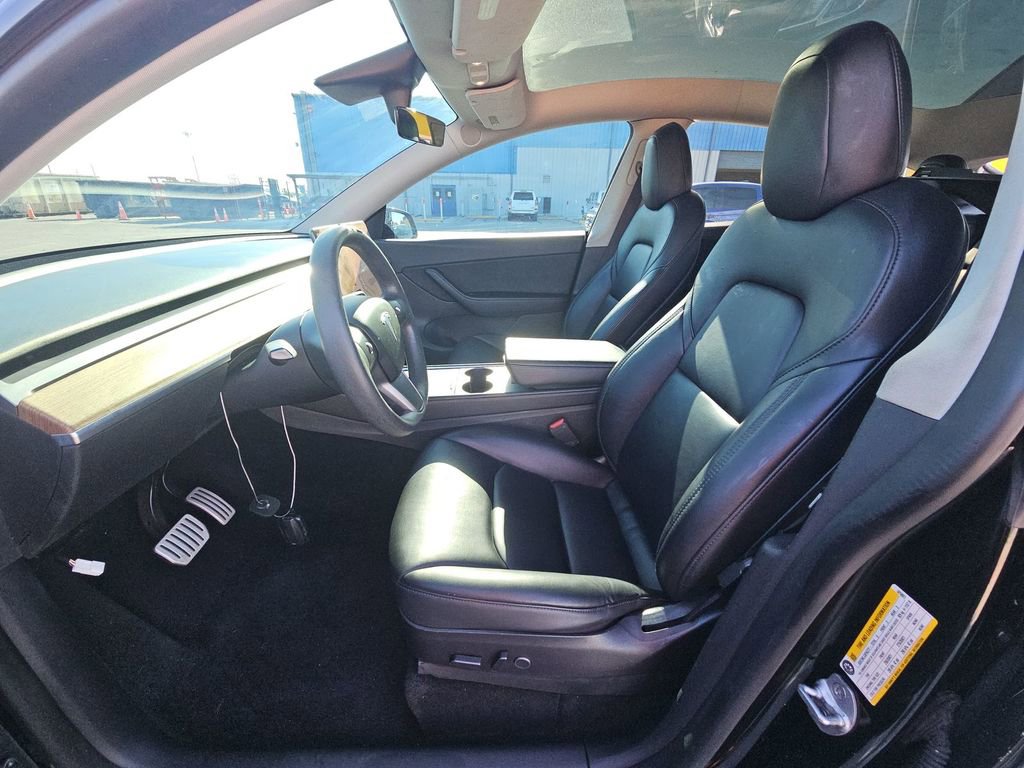 Used 2022 Tesla Model Y Performance AWD/4WD image 3