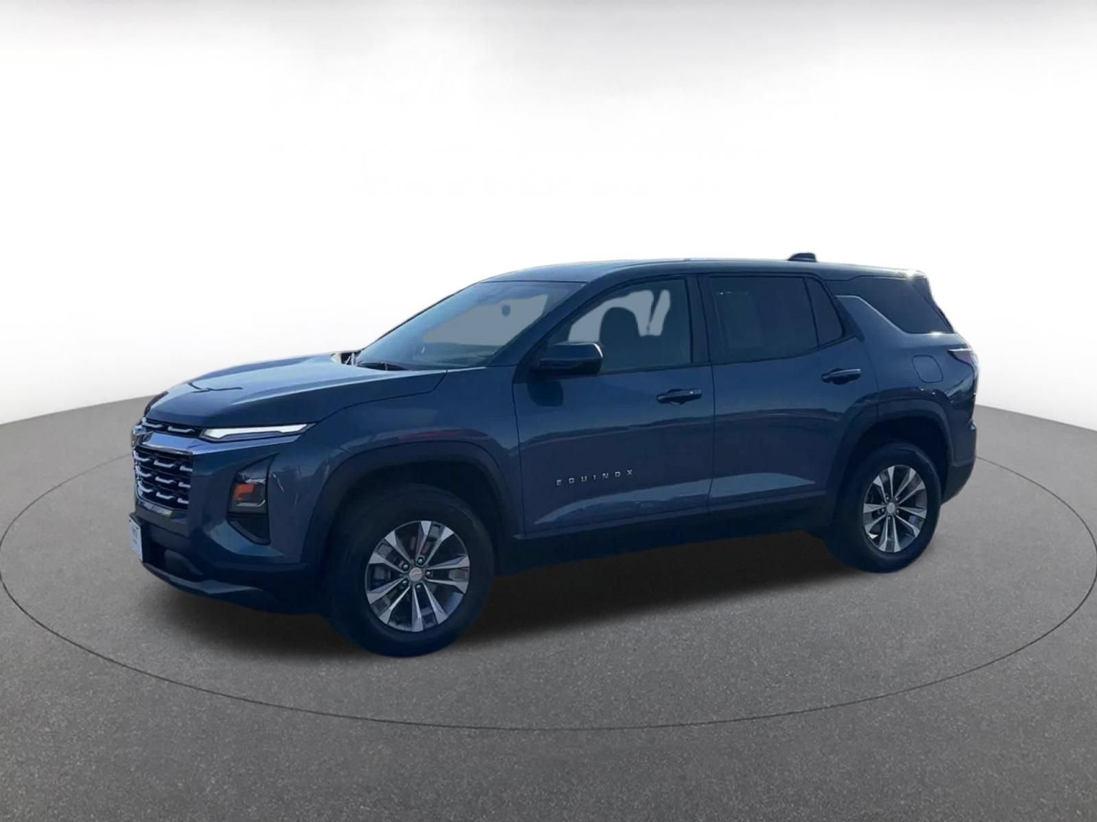 Used 2025 Chevrolet Equinox LT FWD image 8