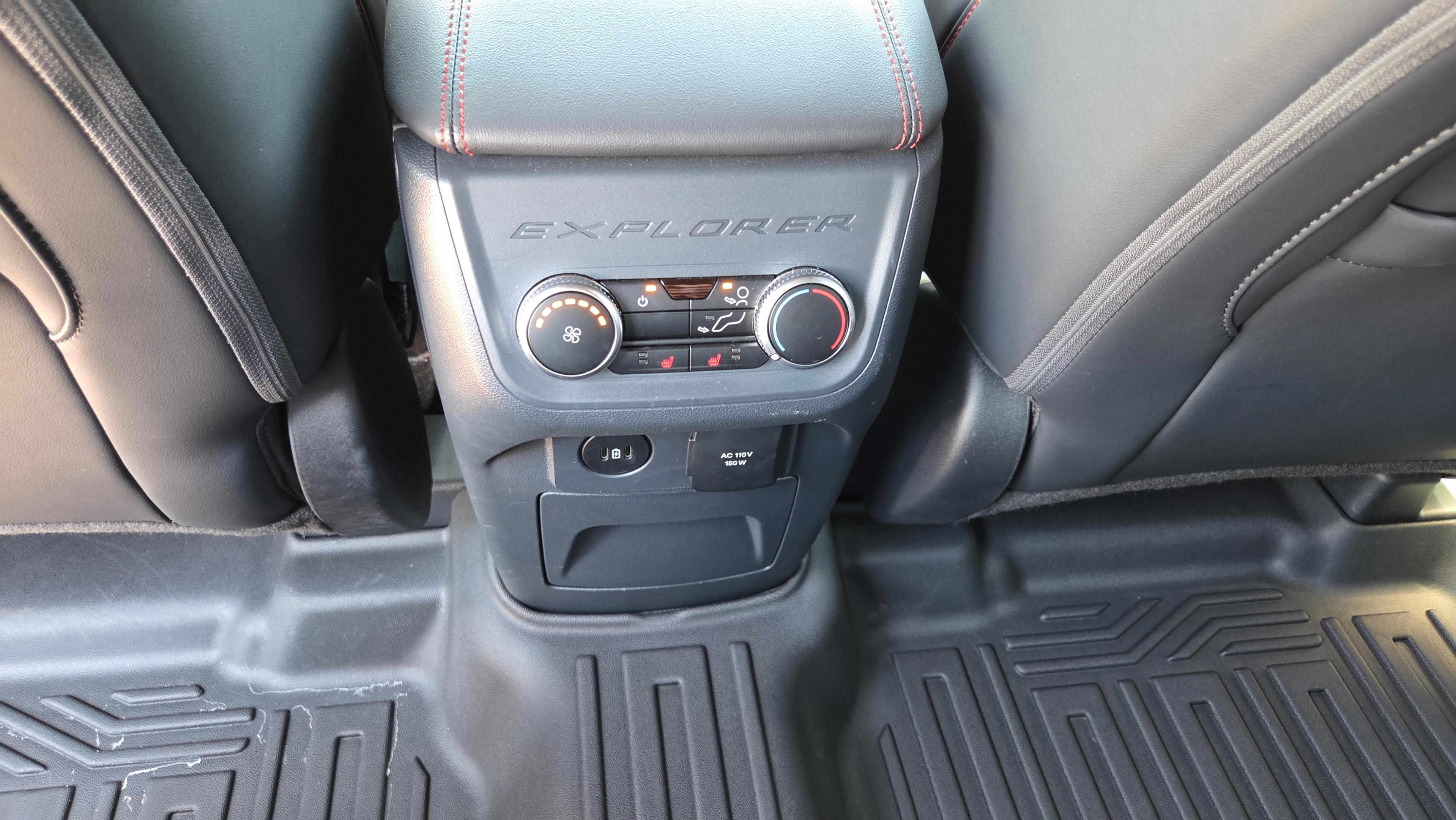 Used 2025 Ford Explorer ST-Line w/ Premium Package RWD image 14