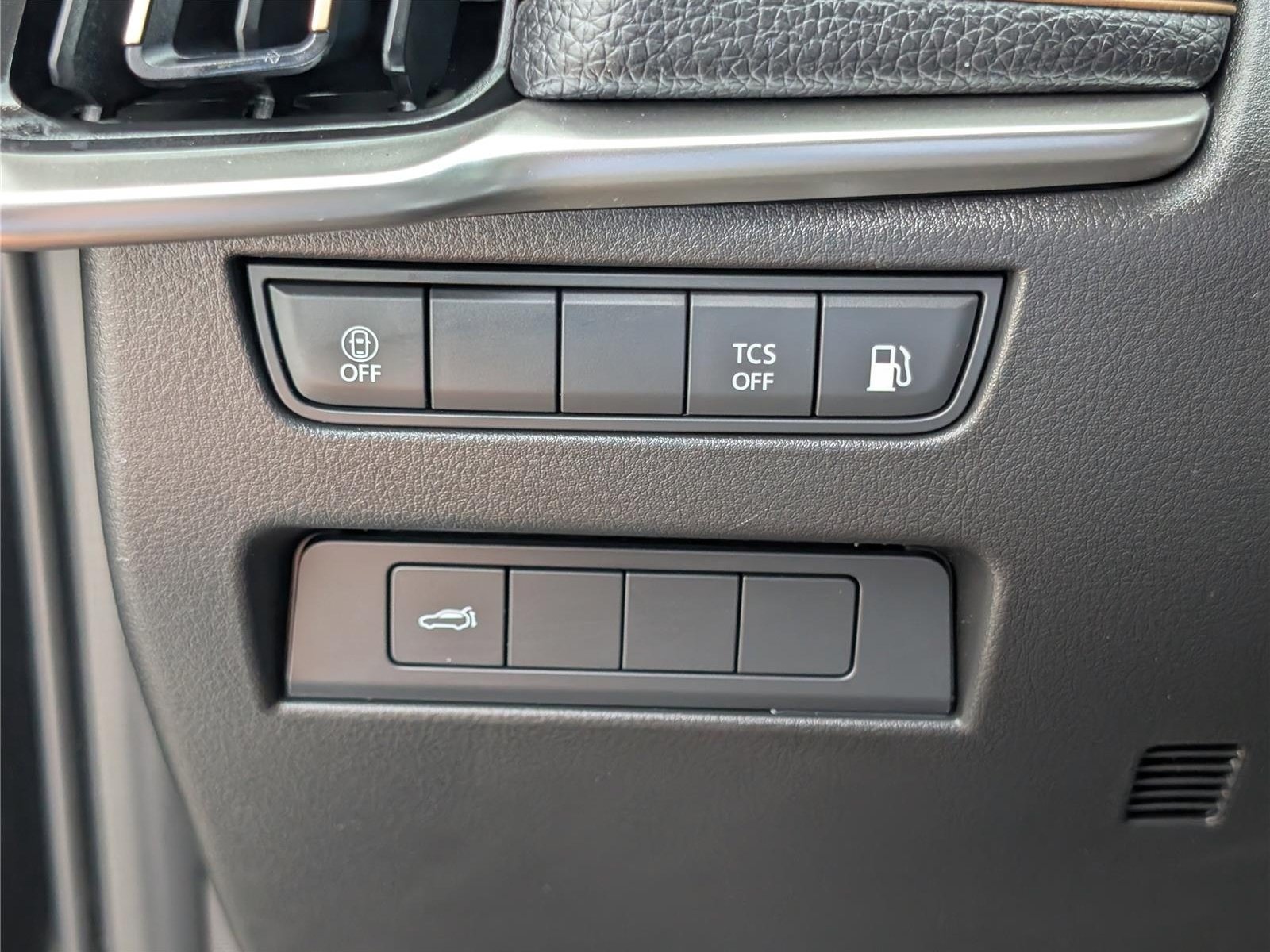 Used 2024 MAZDA CX-90 Plug-In Hybrid w/ Preferred AWD/4WD image 24