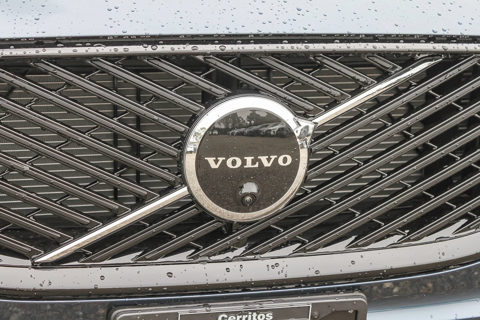 New 2026 Volvo XC60 B5 Plus w/ Climate Package PRO AWD/4WD image 5