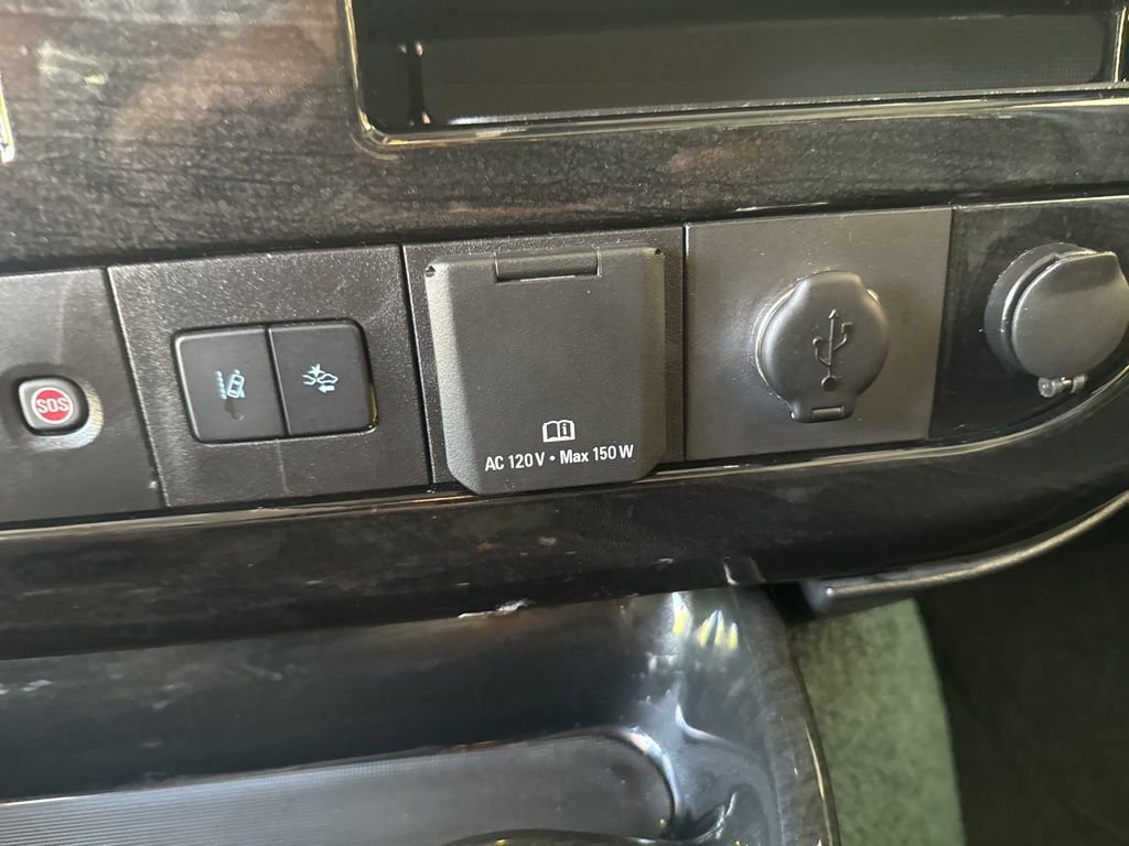 Used 2020 GMC Savana 2500 w/ Enhanced Convenience Package RWD image 16