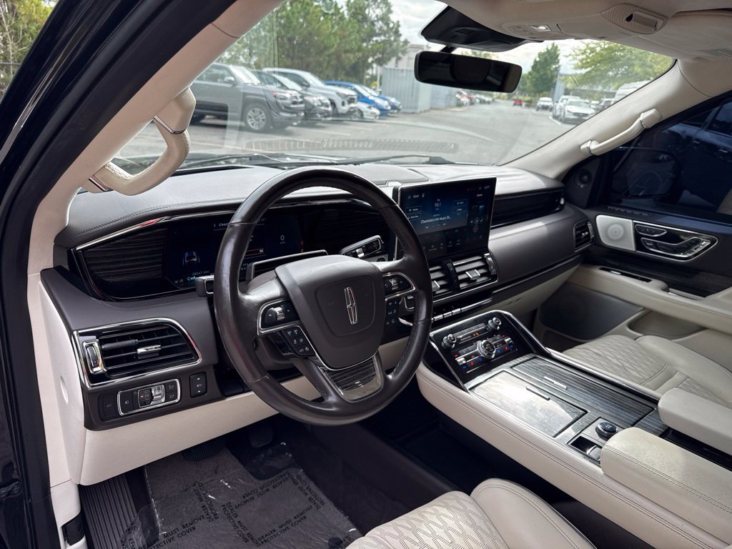 Used 2022 Lincoln Navigator Black Label AWD/4WD image 17