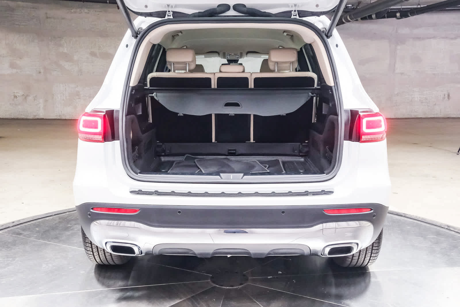 Used 2022 Mercedes-Benz GLB 250 4MATIC image 31