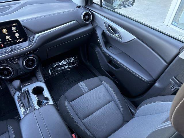 Used 2024 Chevrolet Blazer LT w/ Convenience Package FWD image 30