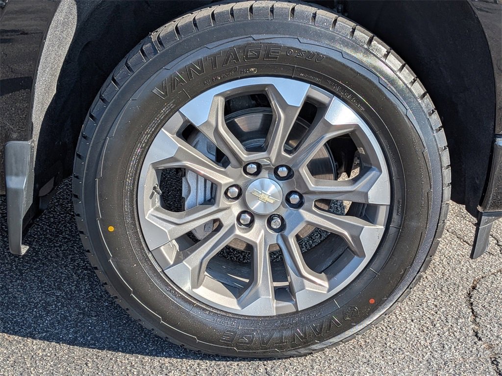 Used 2023 Chevrolet Silverado 1500 High Country image 11