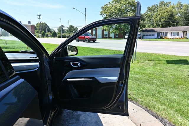 Used 2024 Jeep Compass Limited AWD/4WD image 18