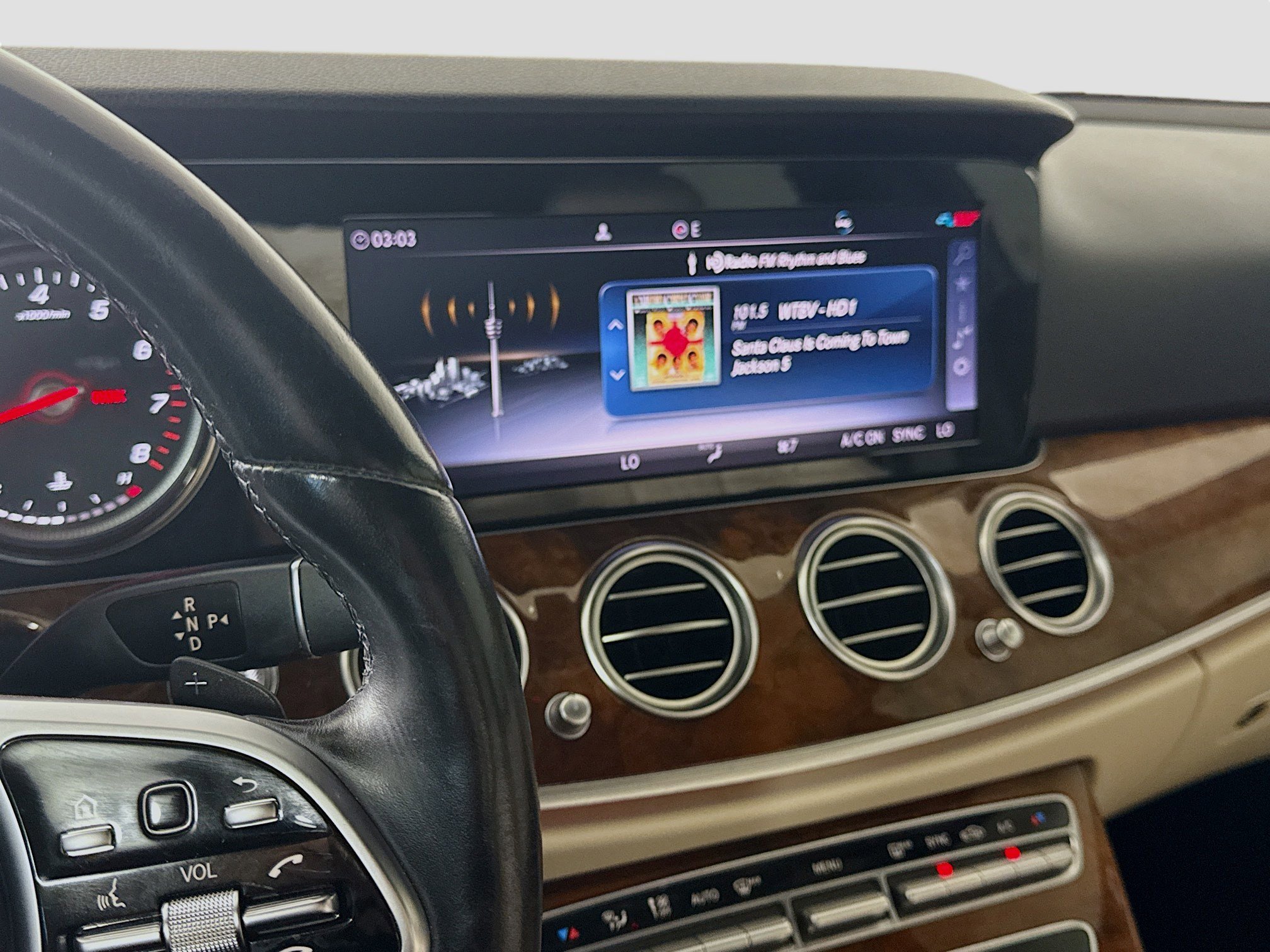 Used 2019 Mercedes-Benz E 300 w/ Premium 1 Package image 18